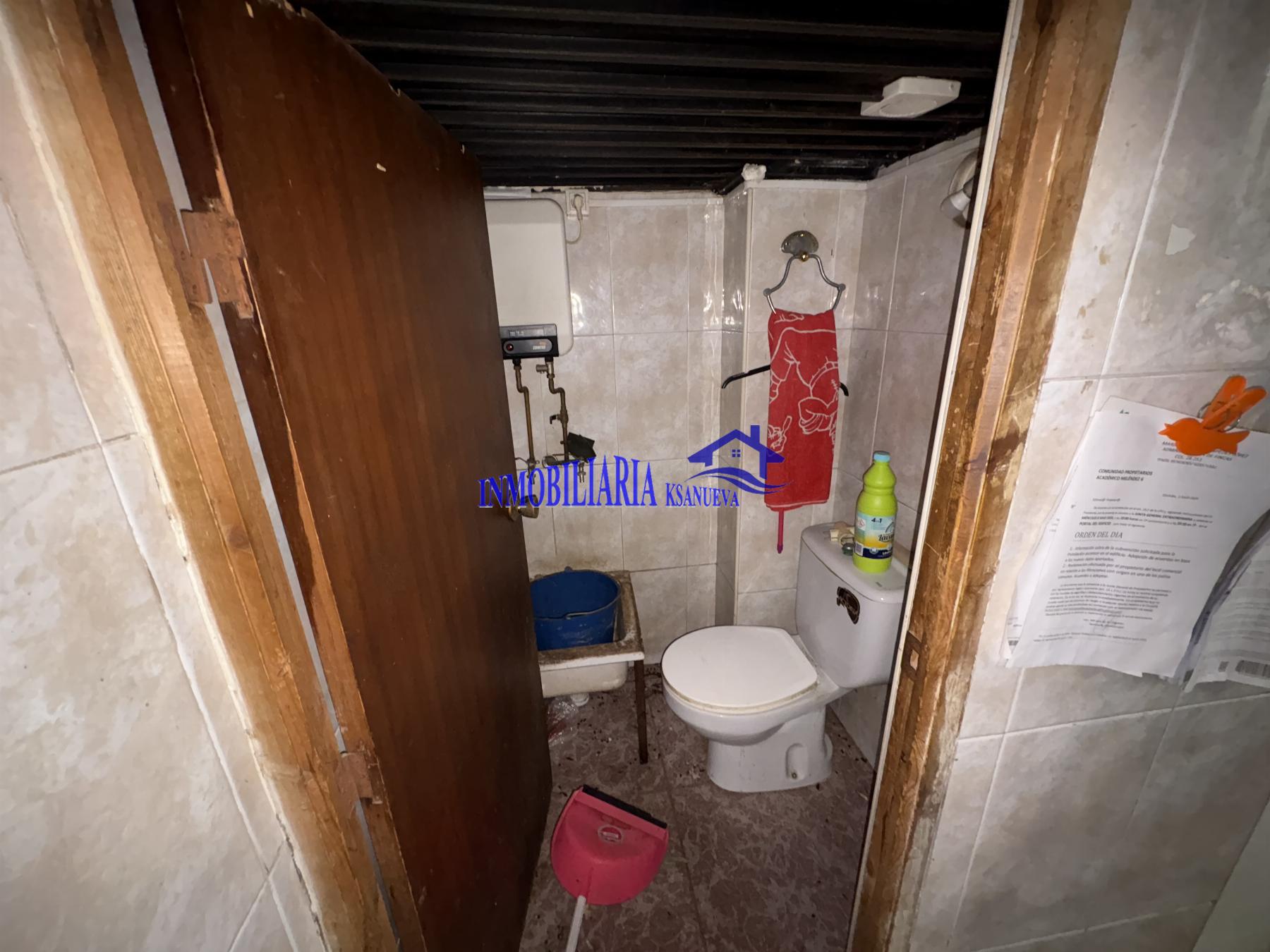 For sale of commercial in Córdoba