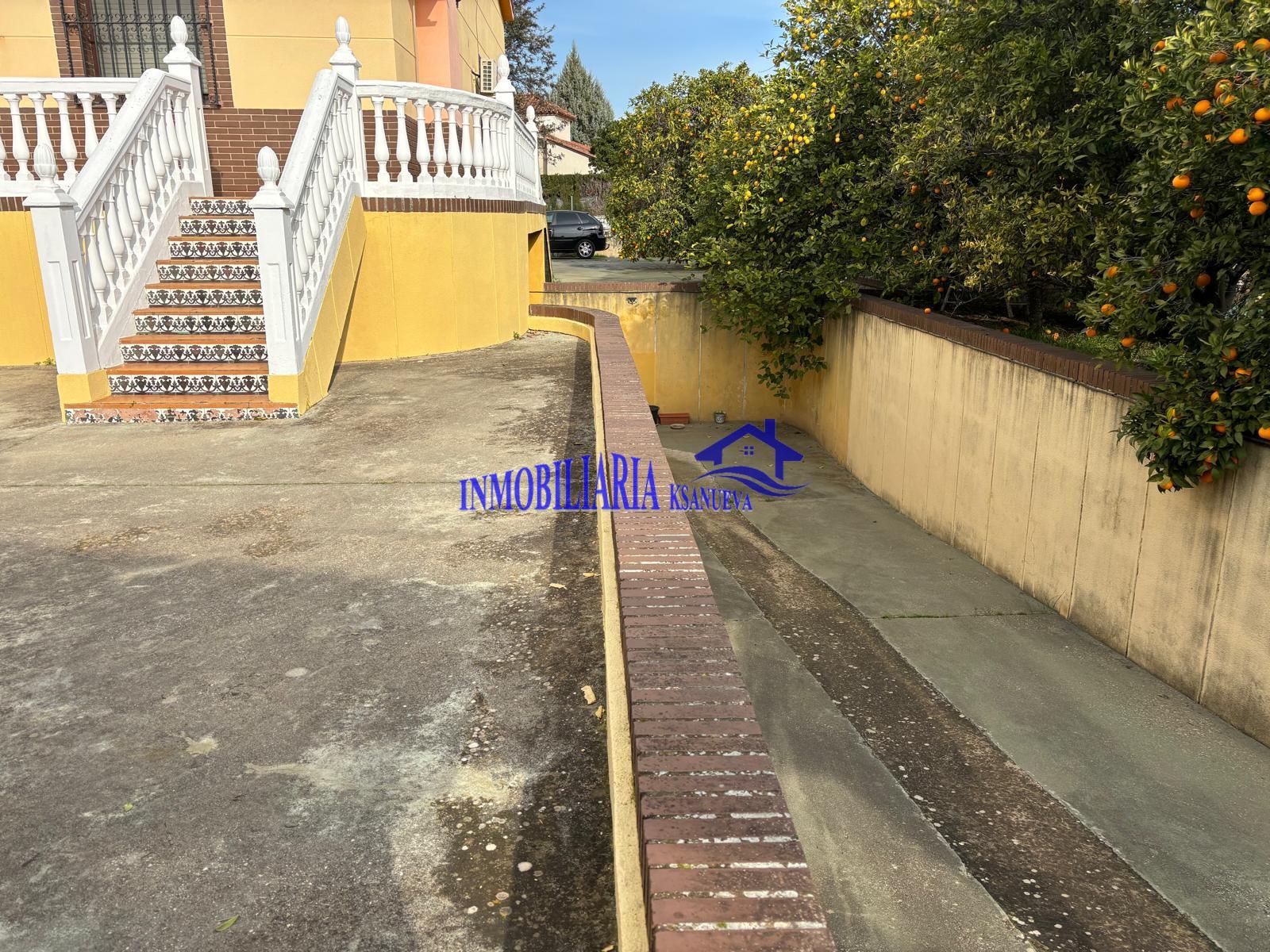 For sale of chalet in Córdoba