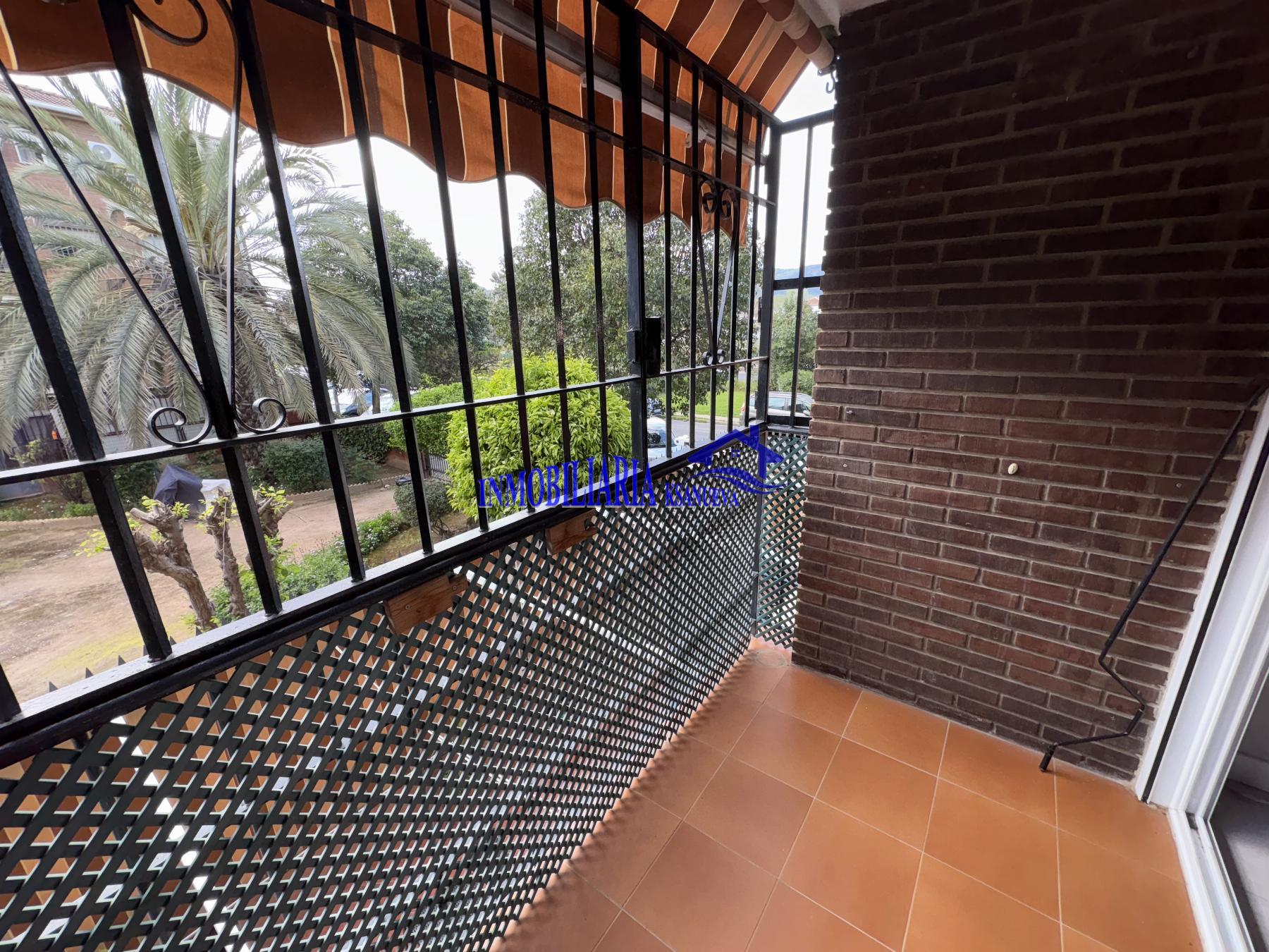 For sale of flat in Córdoba