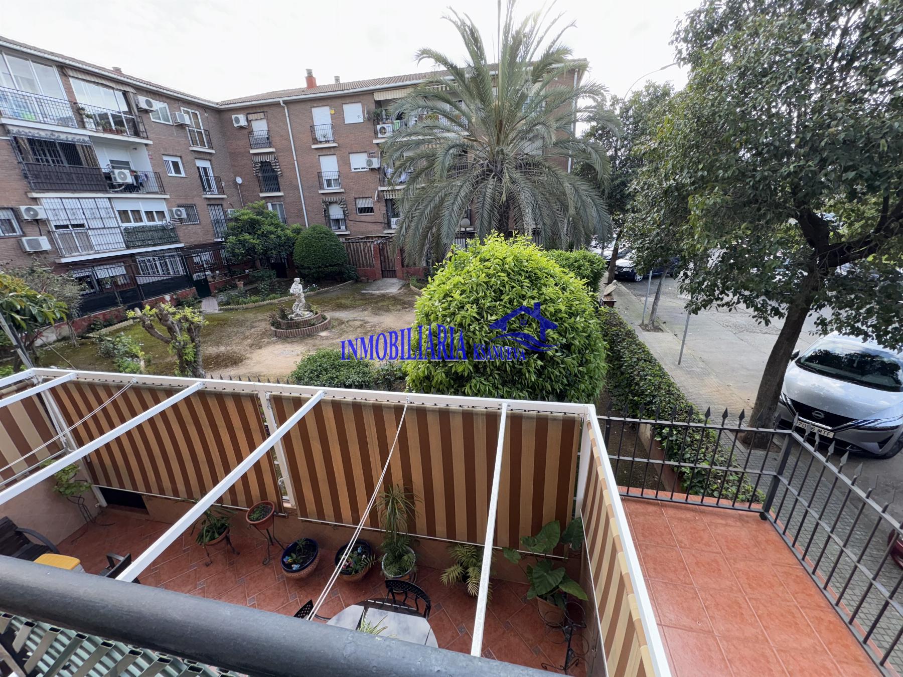 For sale of flat in Córdoba