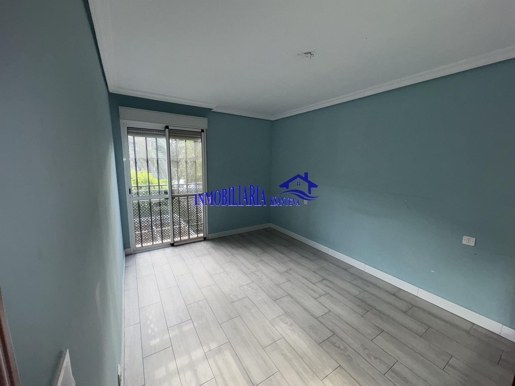 For sale of flat in Córdoba