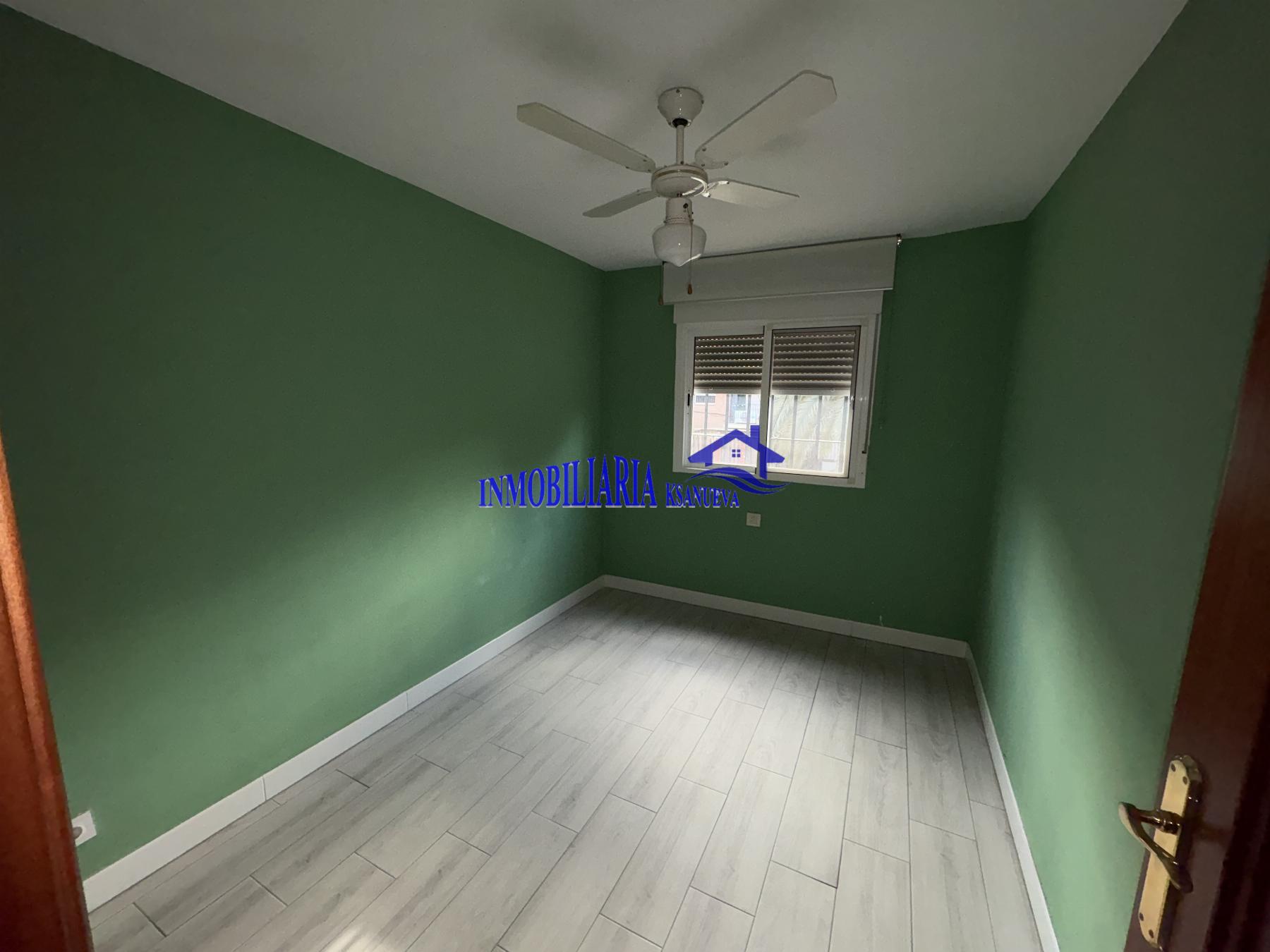 For sale of flat in Córdoba