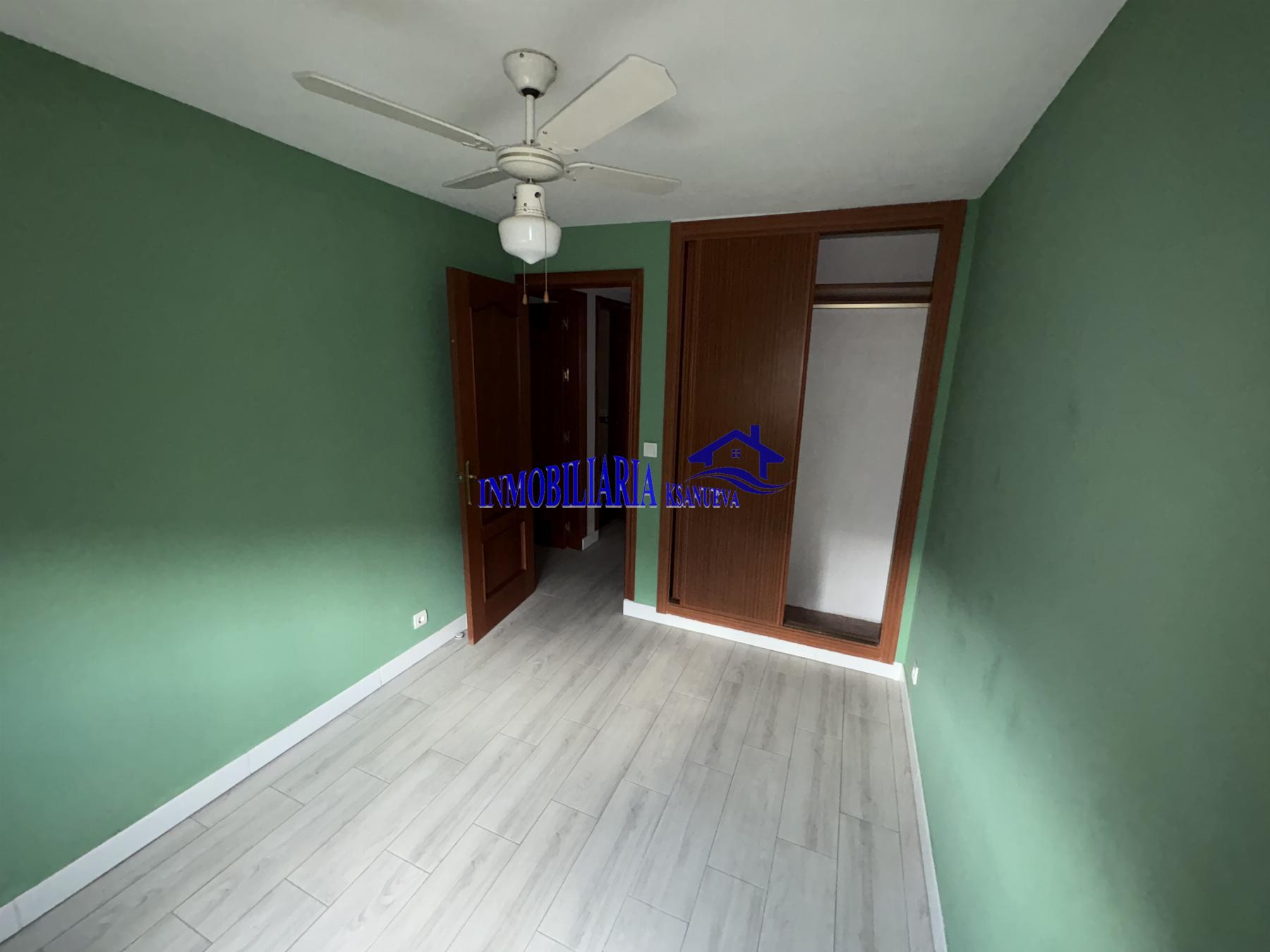 For sale of flat in Córdoba