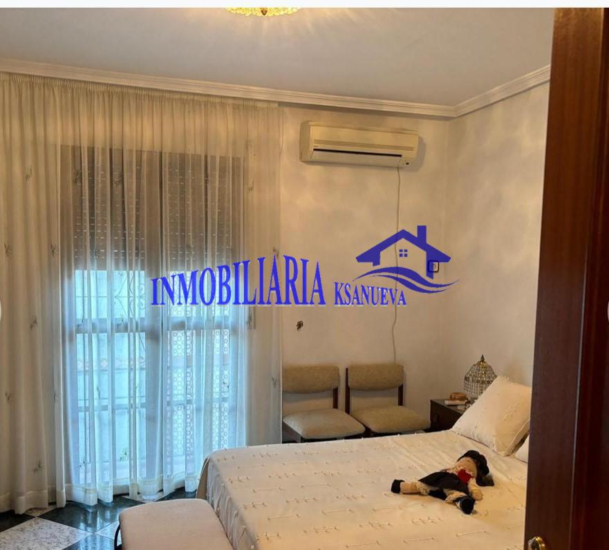 For sale of house in Córdoba