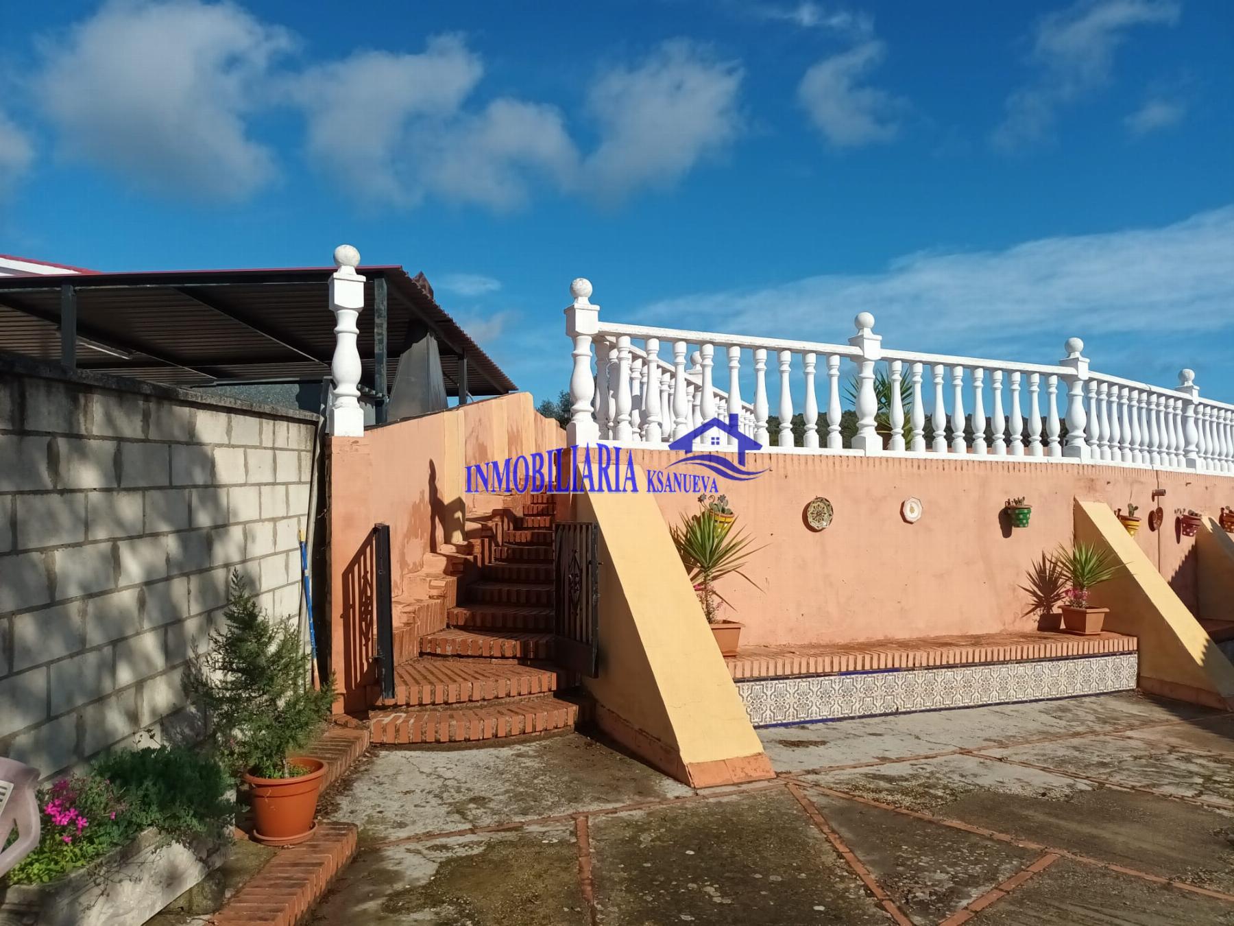 For sale of chalet in Córdoba