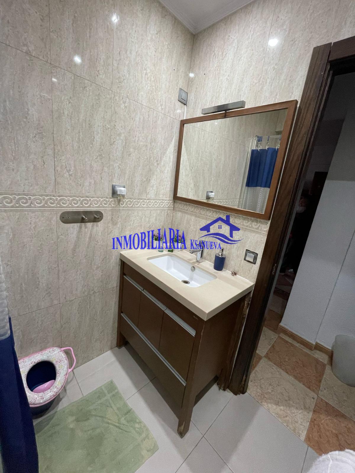 For sale of flat in Córdoba