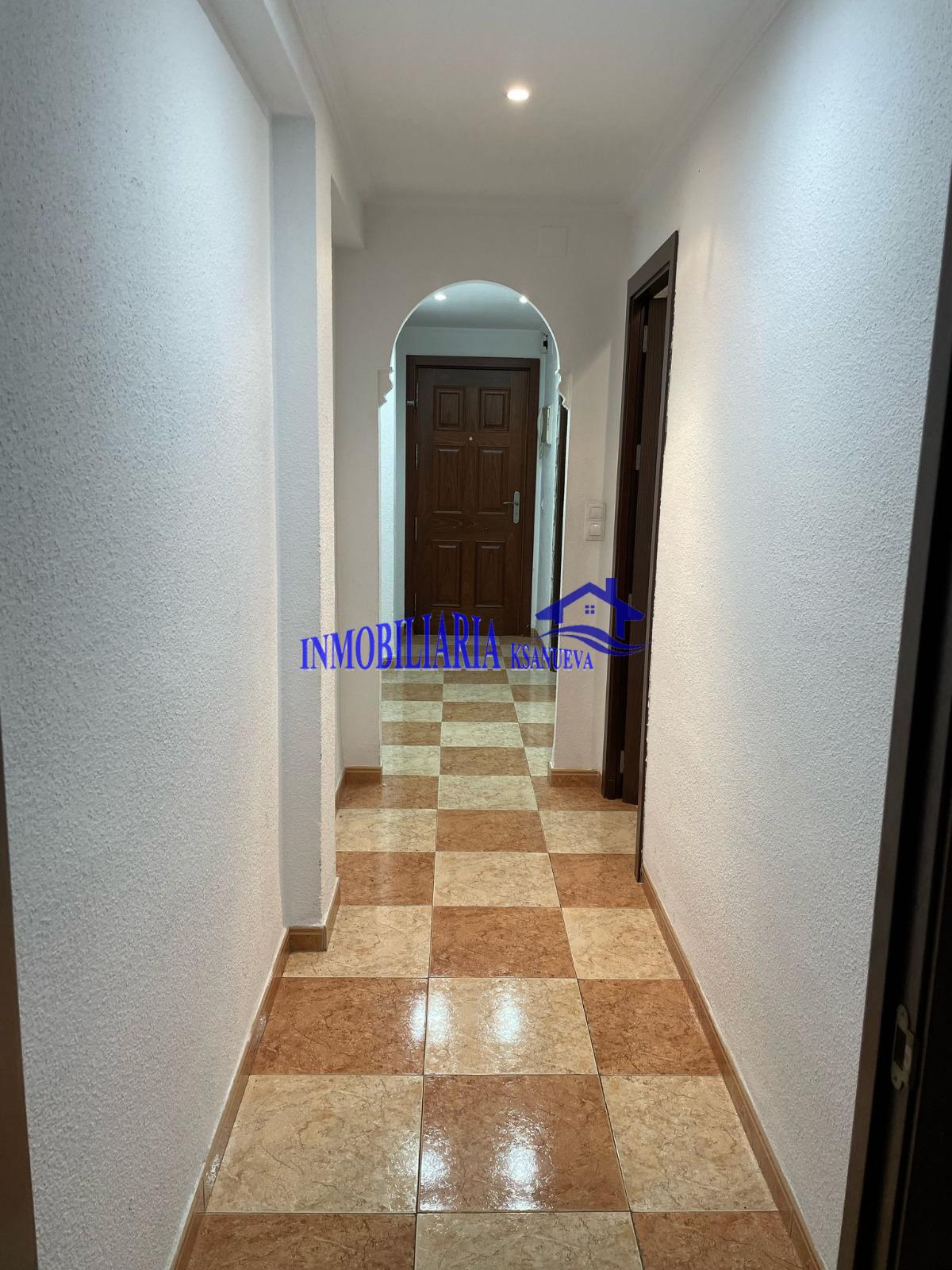For sale of flat in Córdoba