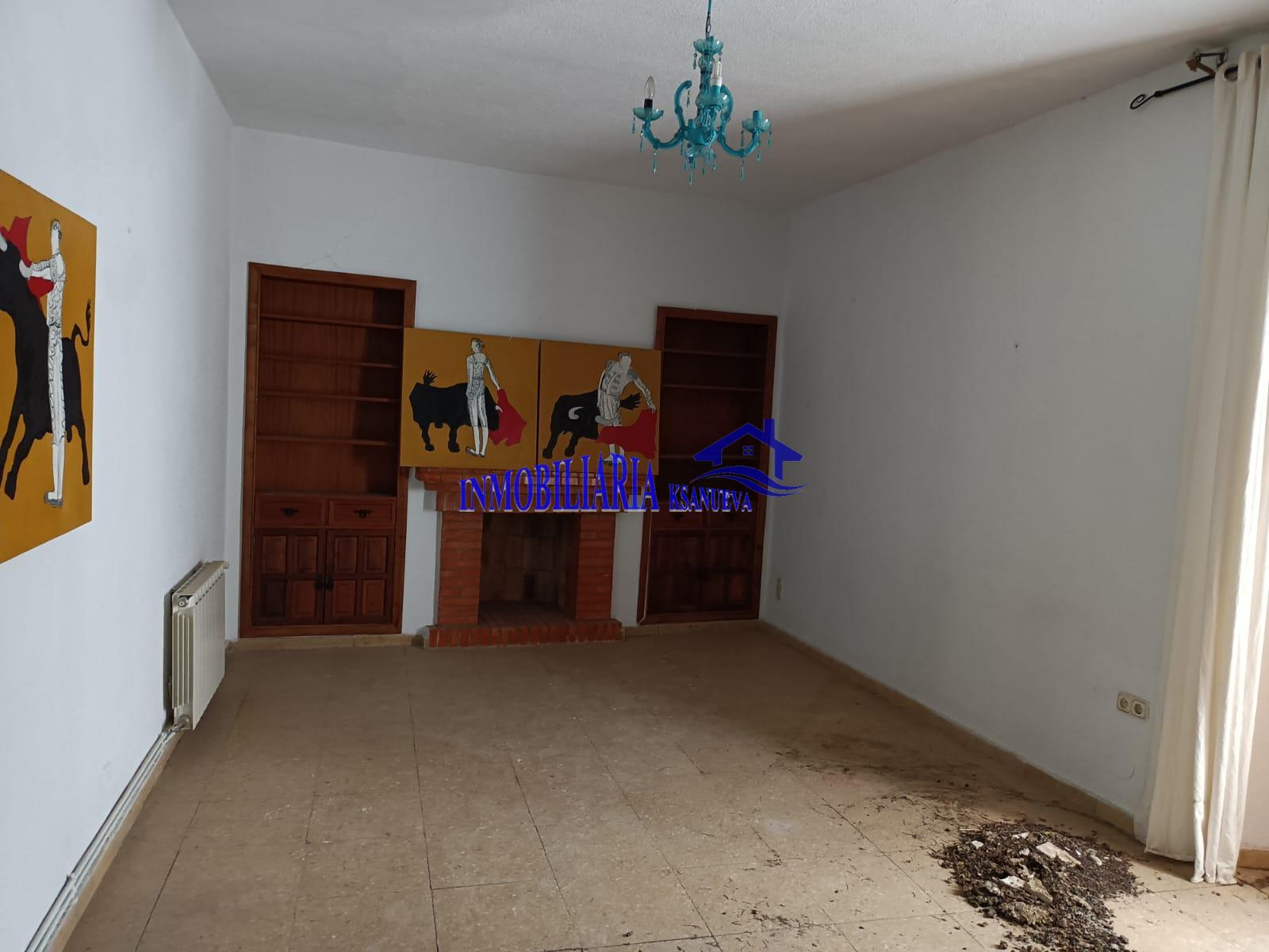 For sale of house in Córdoba