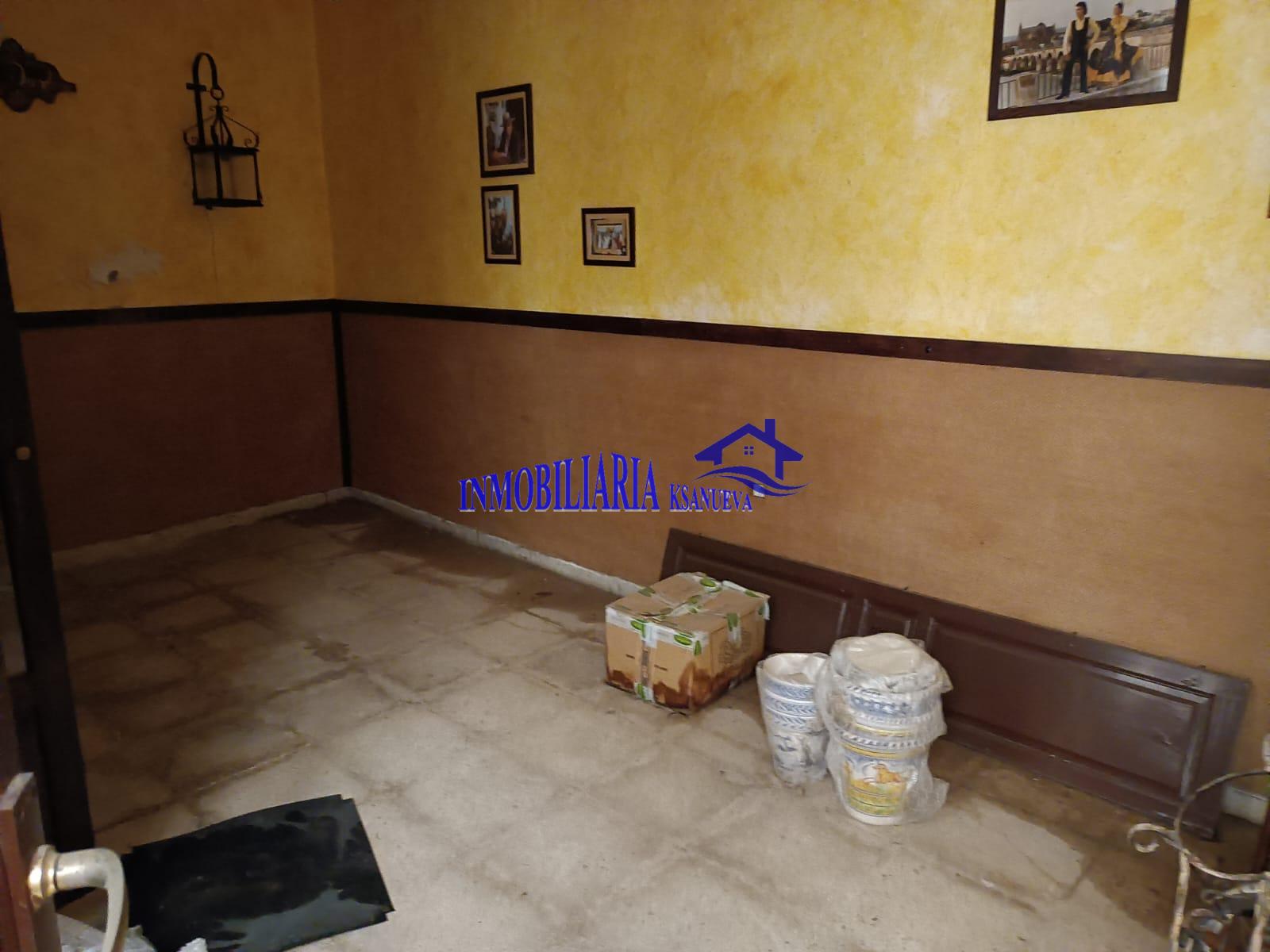 For sale of house in Córdoba