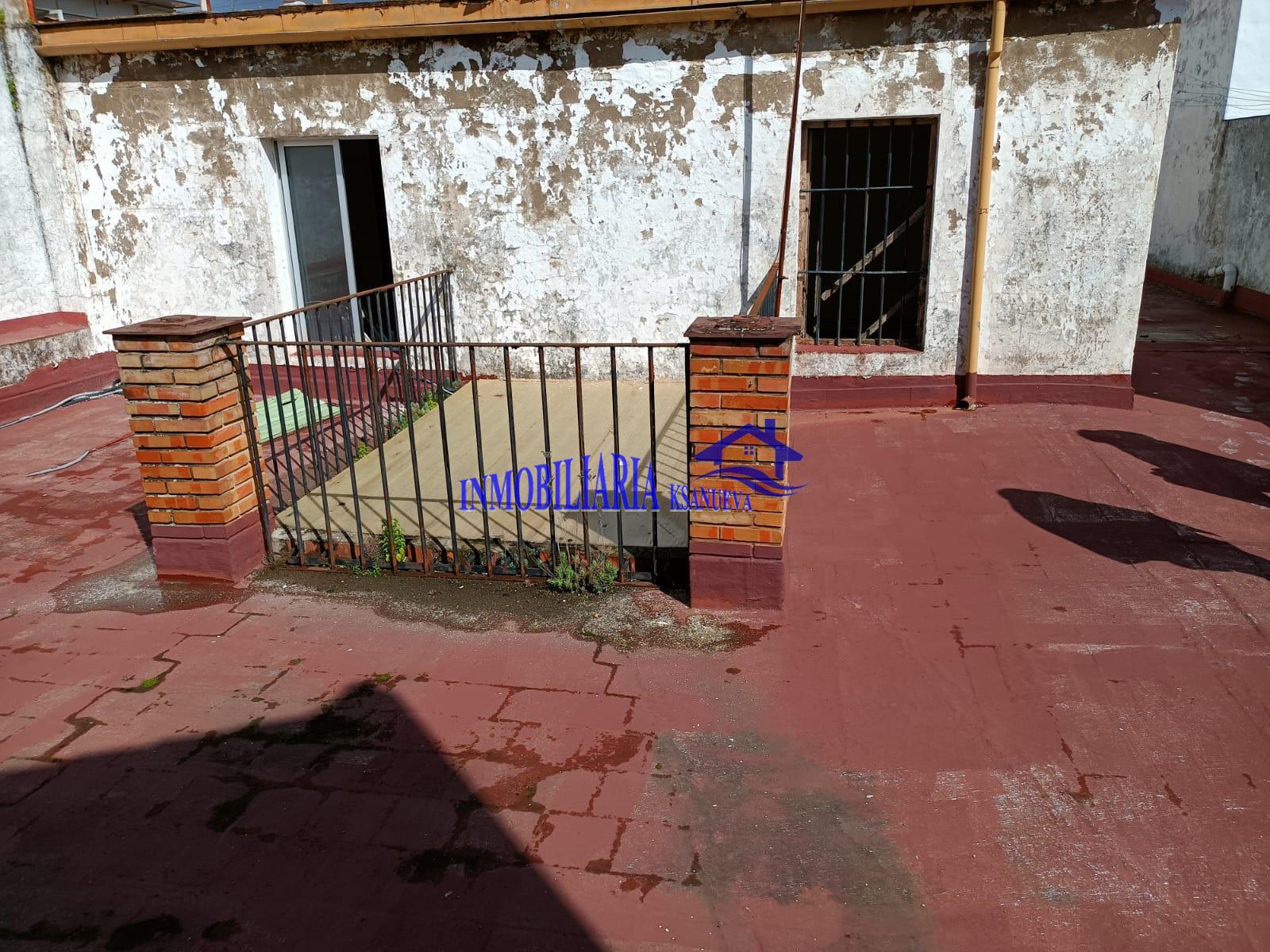 For sale of house in Córdoba