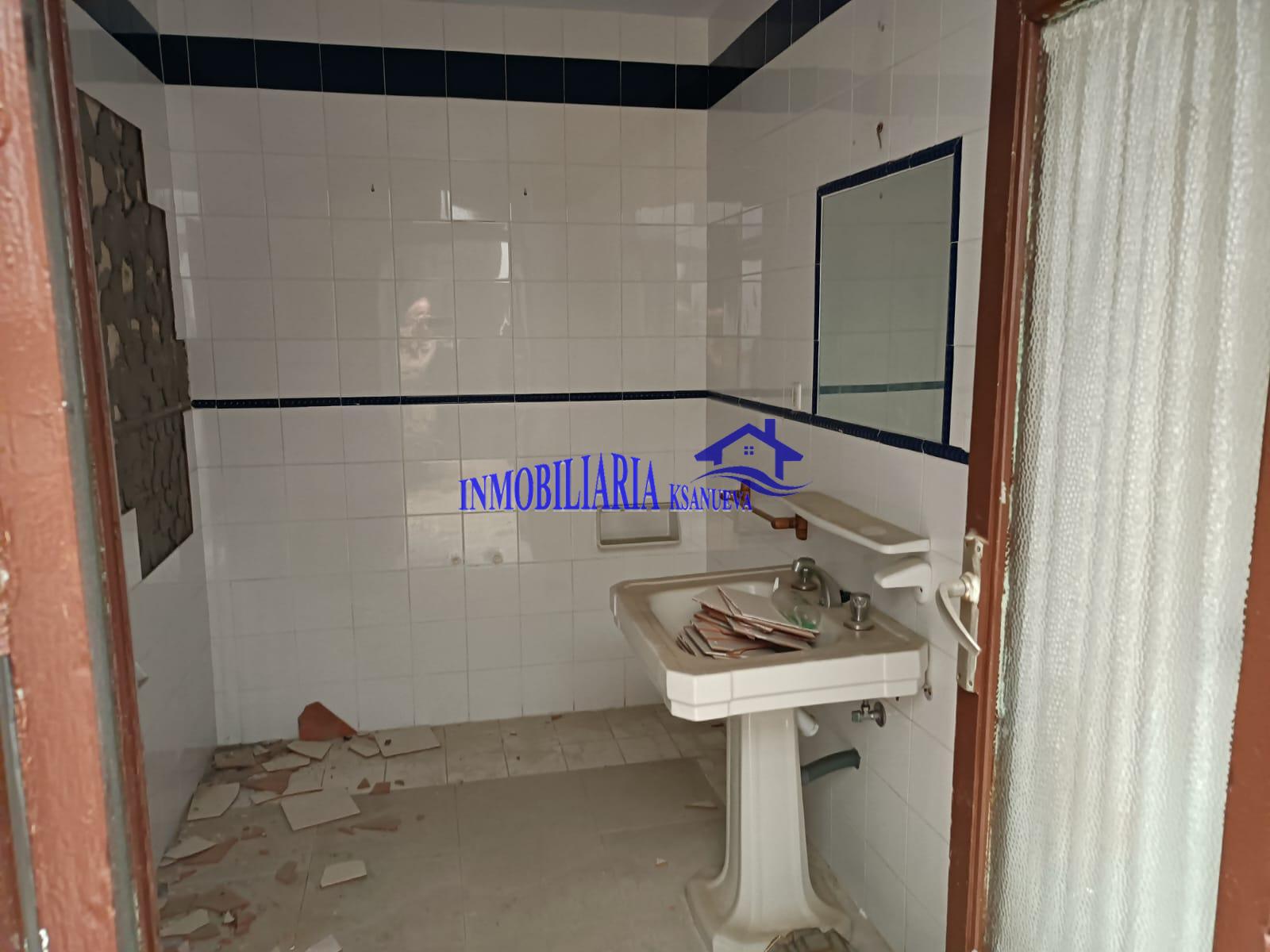 For sale of house in Córdoba