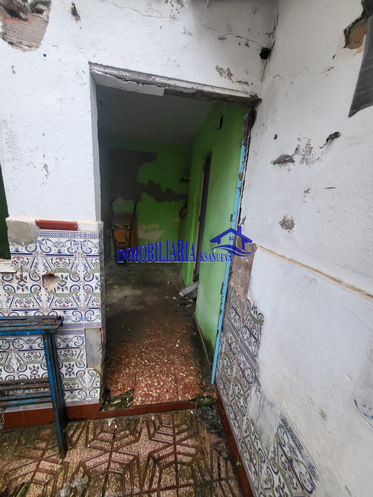 For sale of house in Córdoba