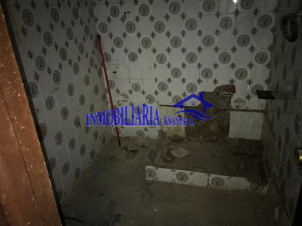 For sale of house in Córdoba