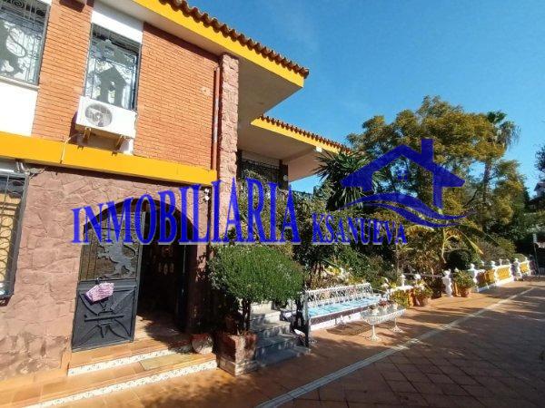 For sale of chalet in Córdoba