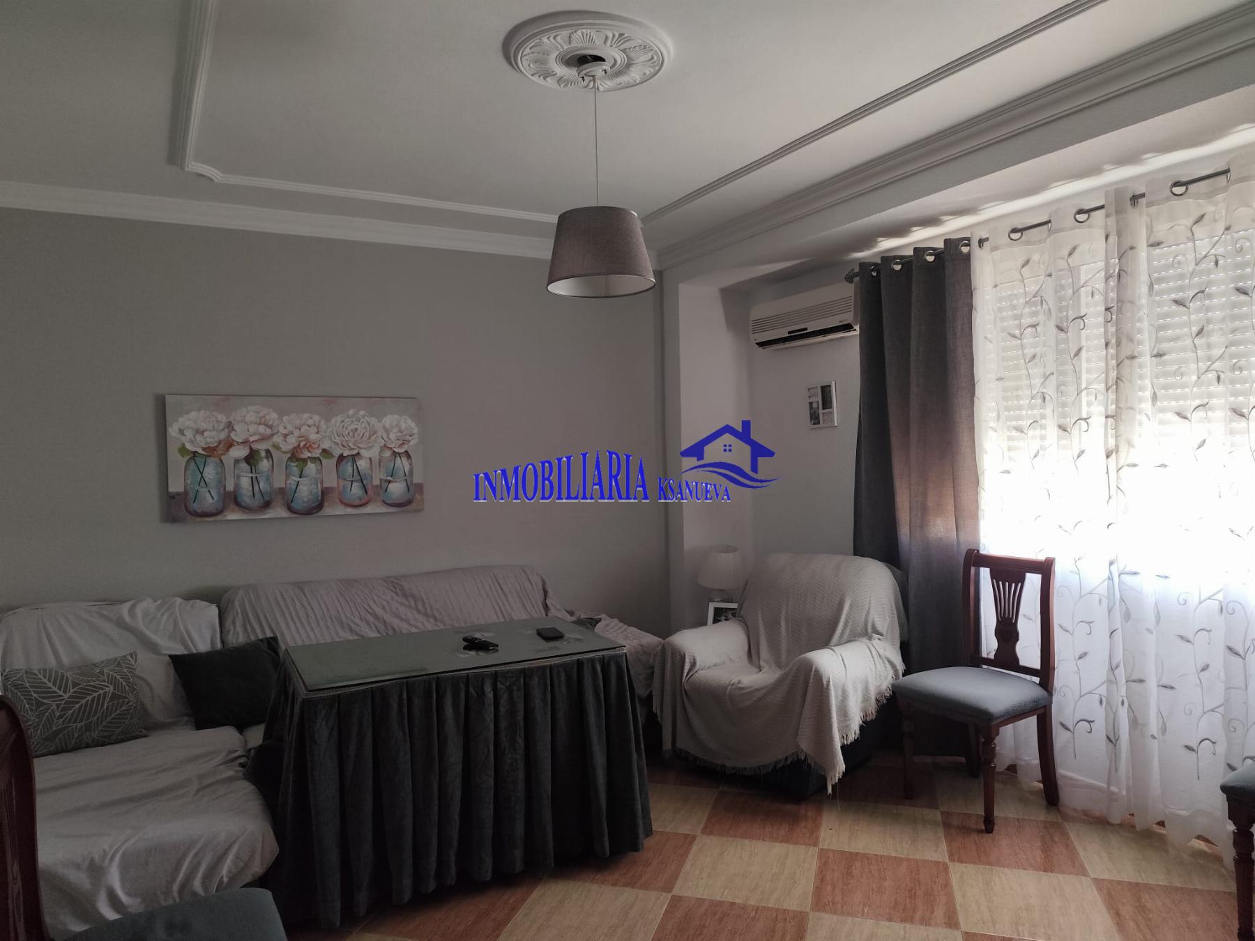 For sale of flat in Córdoba
