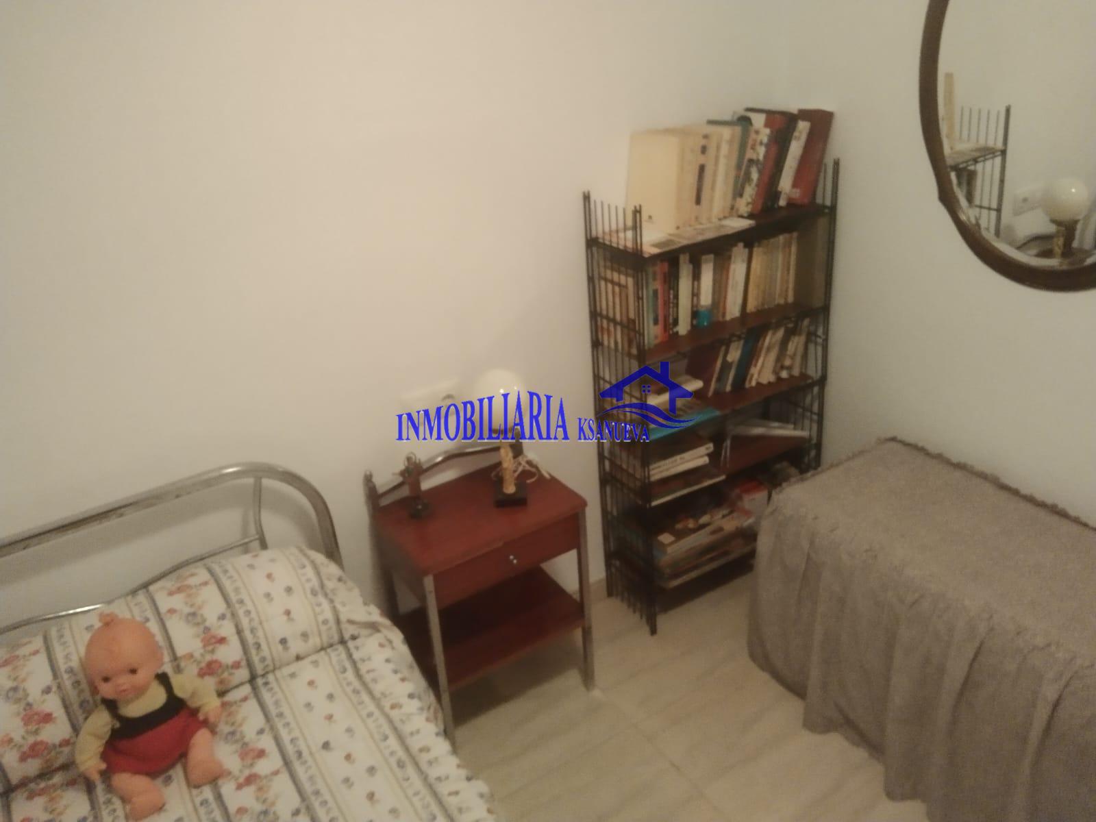 For sale of flat in Córdoba