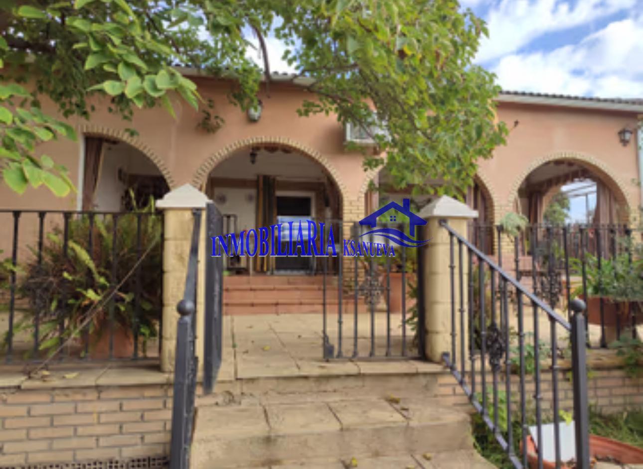 For sale of chalet in Córdoba