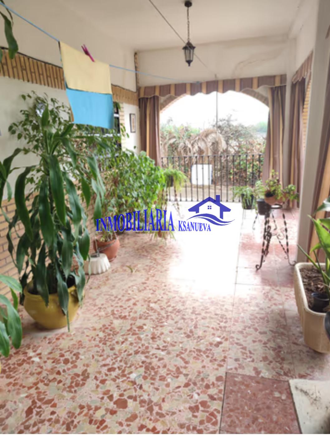 For sale of chalet in Córdoba