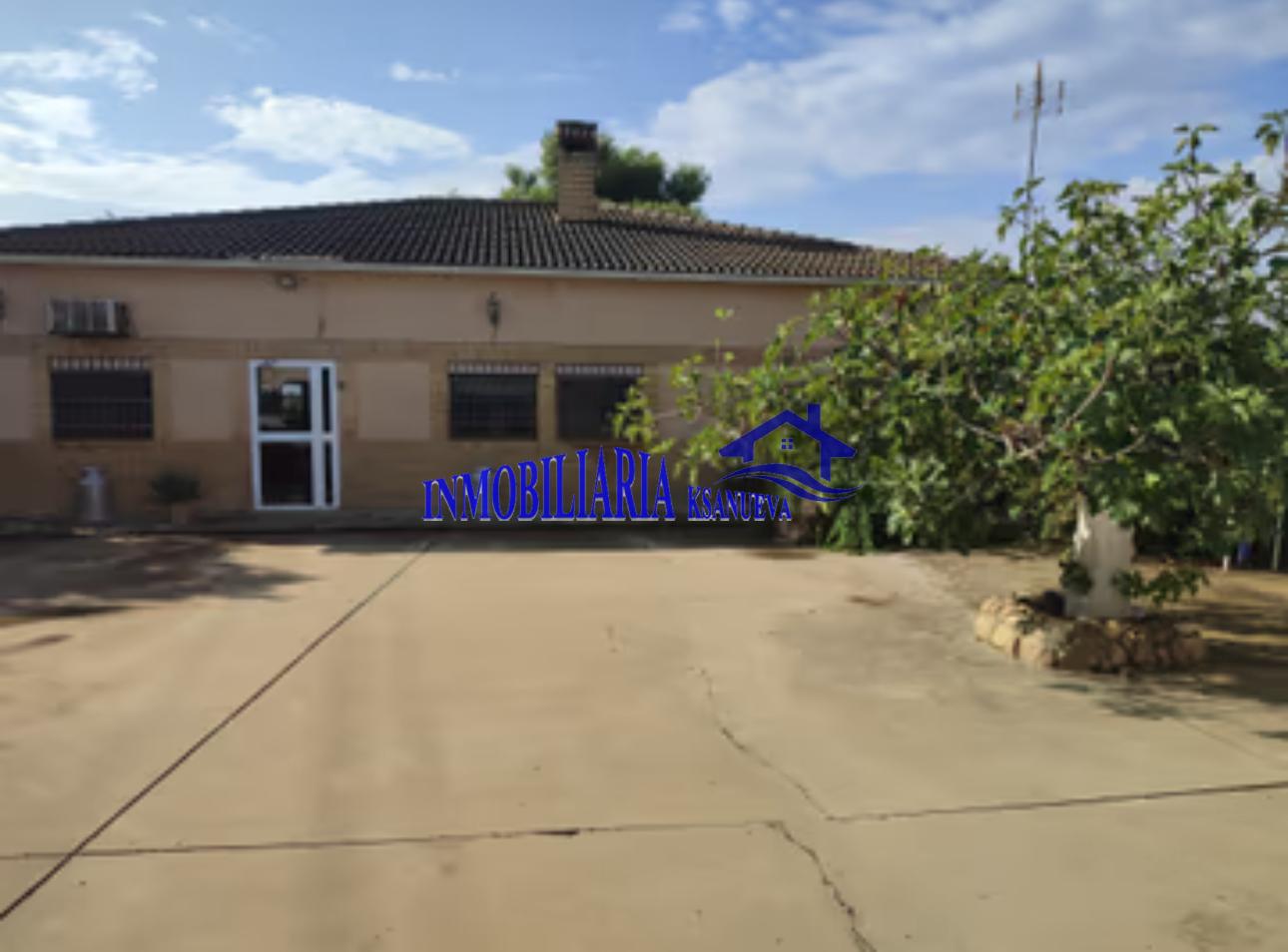 For sale of chalet in Córdoba