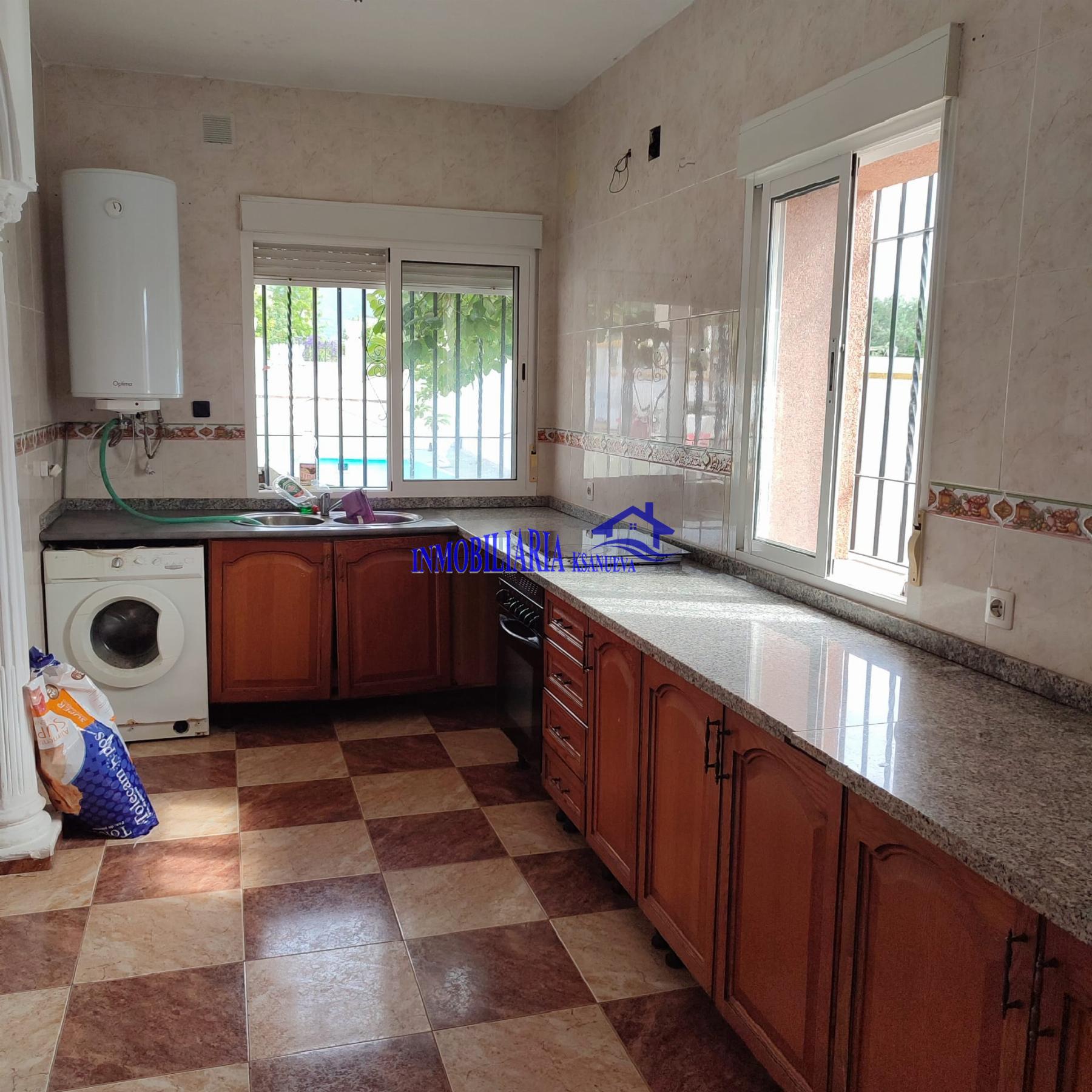 For sale of chalet in Córdoba