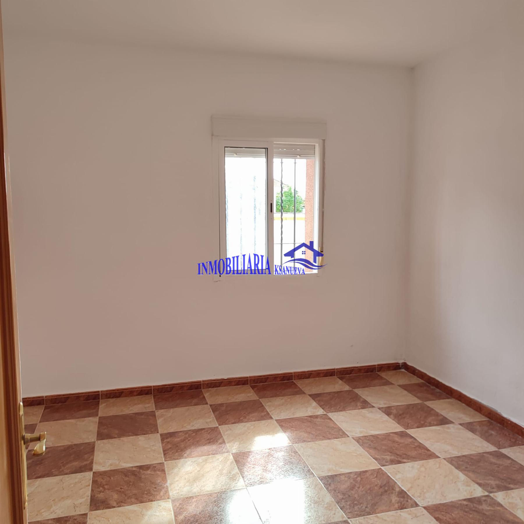For sale of chalet in Córdoba