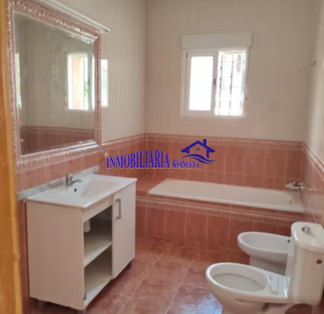 For sale of chalet in Córdoba