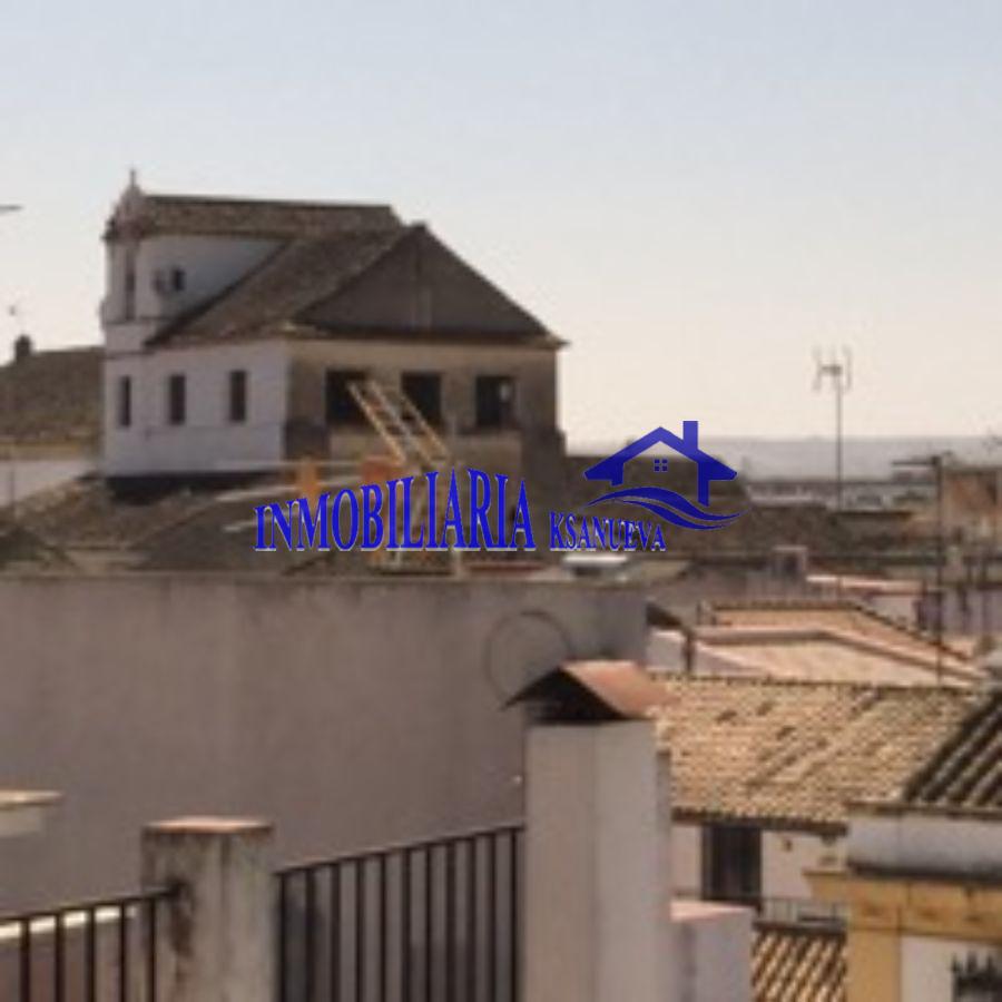 For sale of house in Córdoba