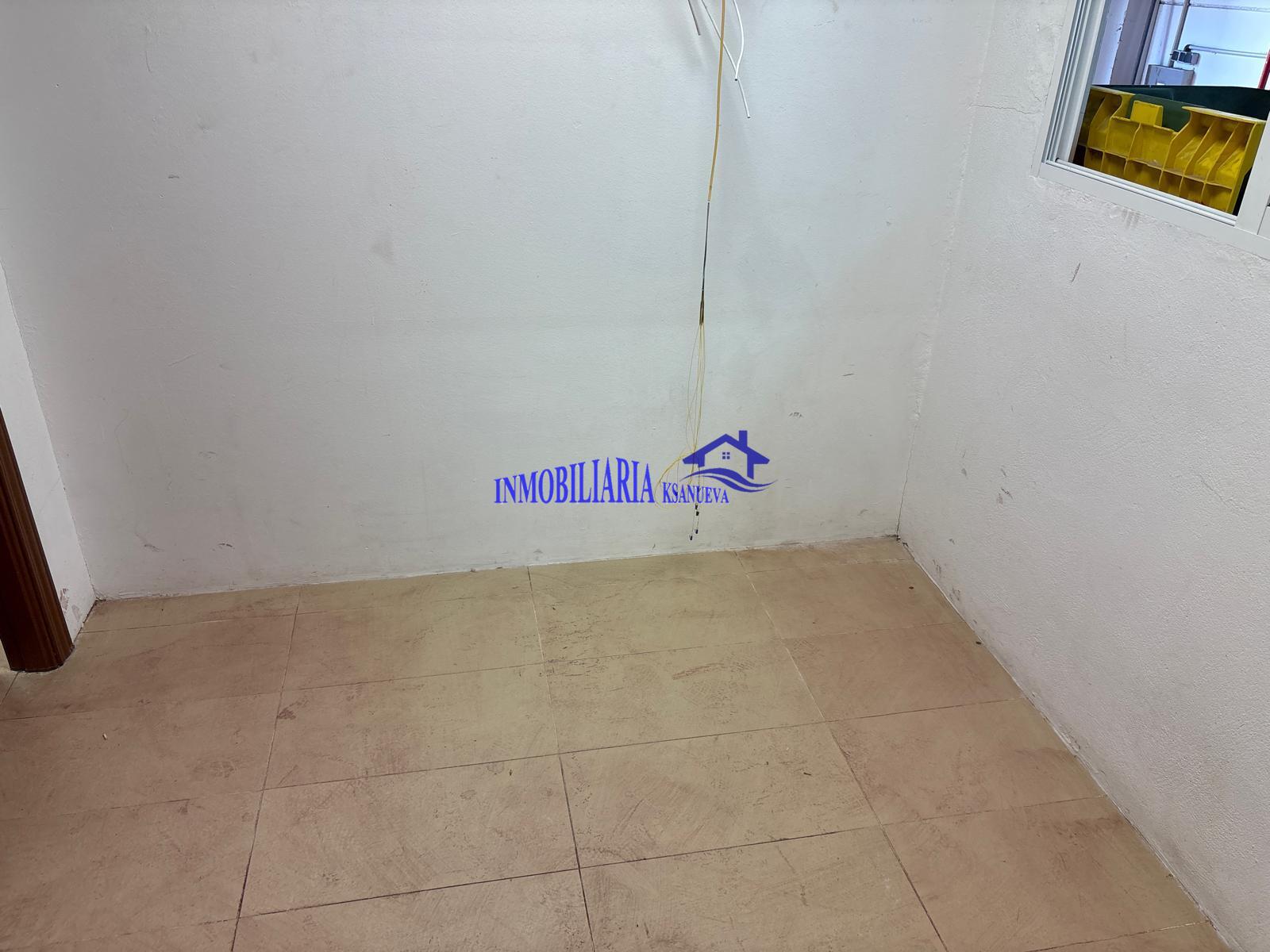 For rent of warehouse in Córdoba