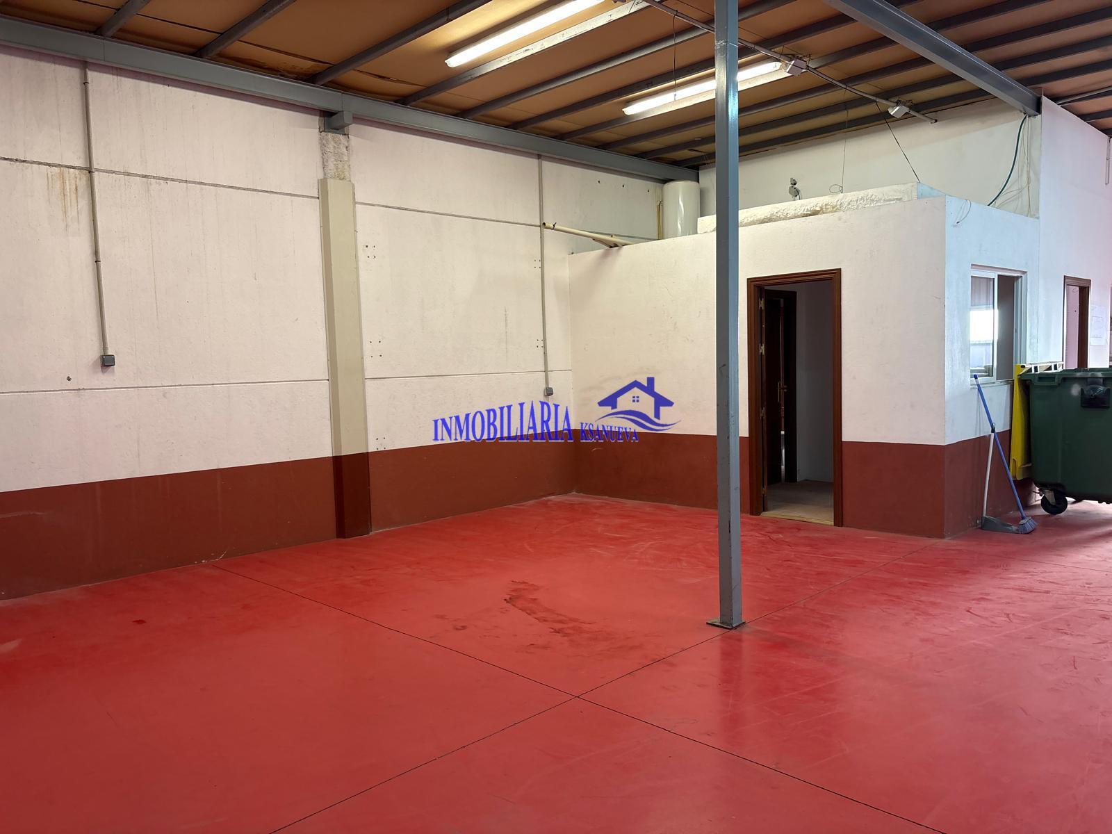 For rent of warehouse in Córdoba