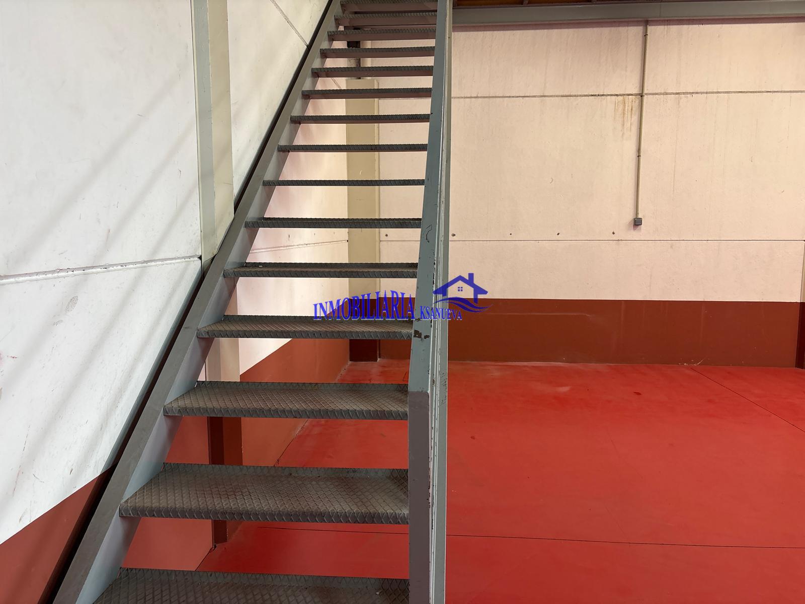 For rent of warehouse in Córdoba