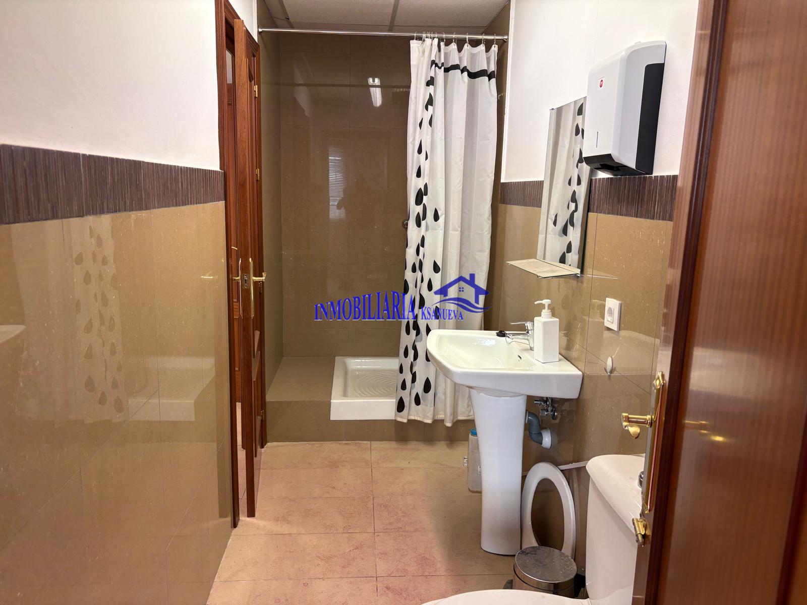 For rent of warehouse in Córdoba
