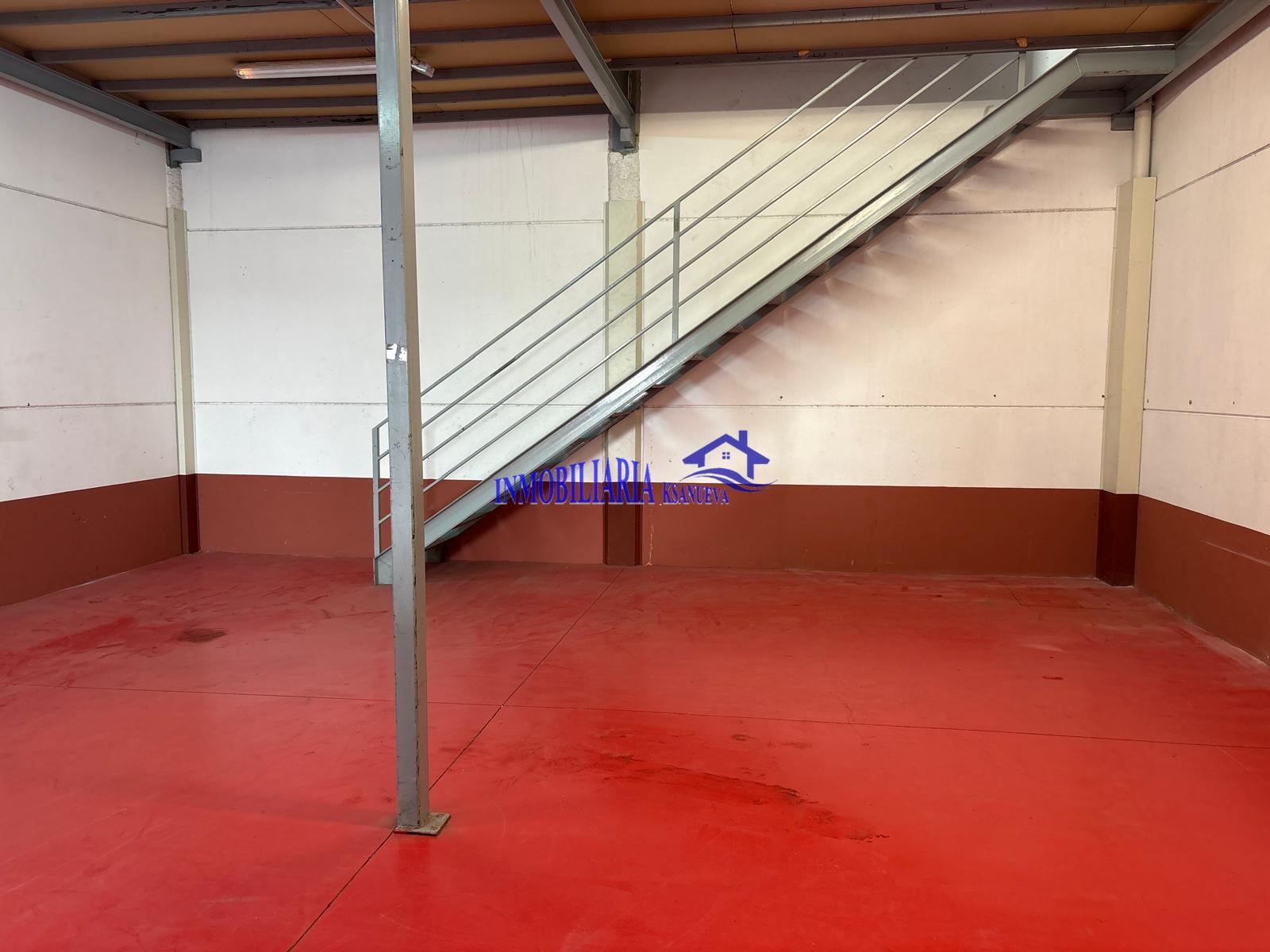 For rent of warehouse in Córdoba