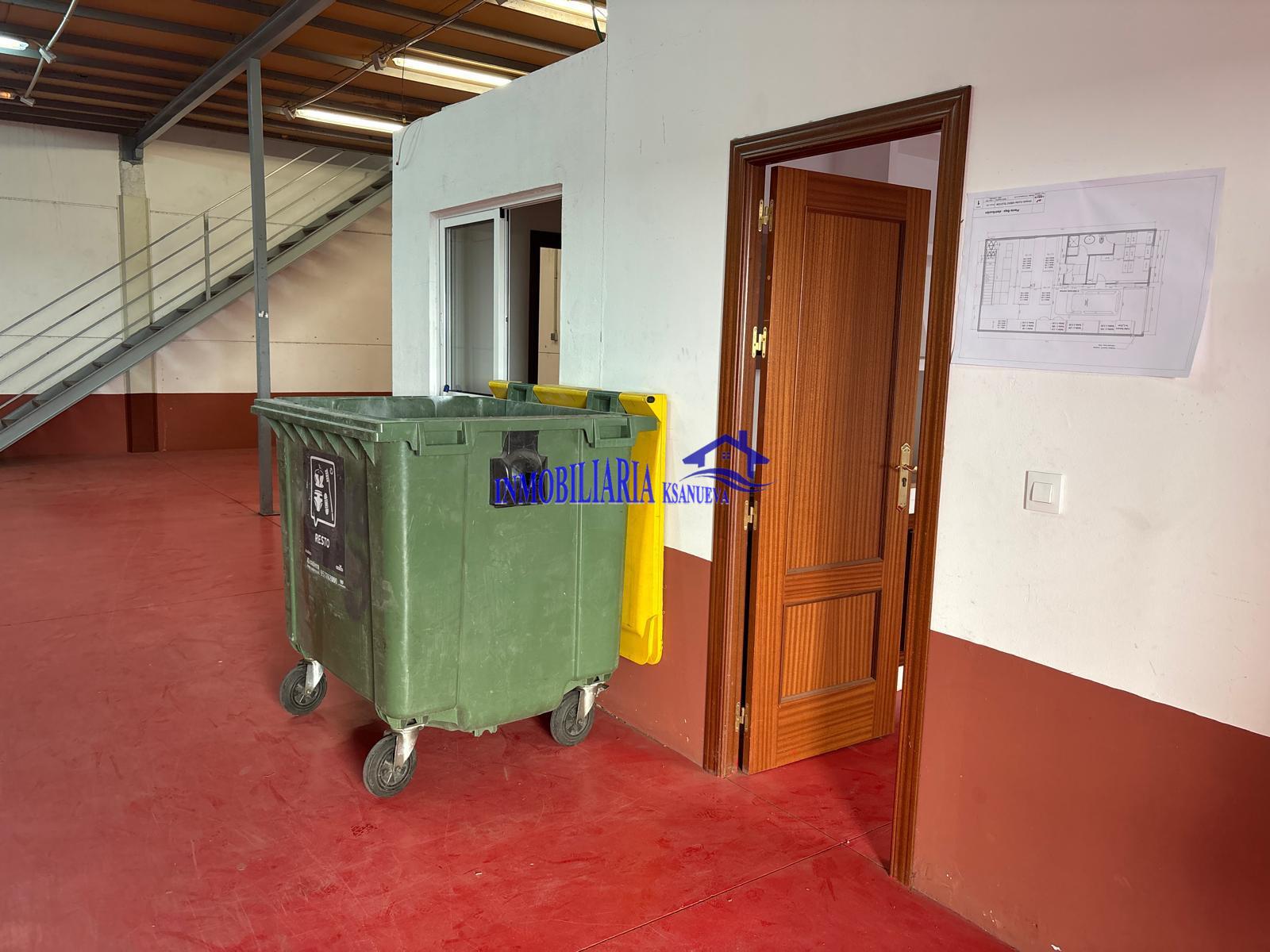 For rent of warehouse in Córdoba
