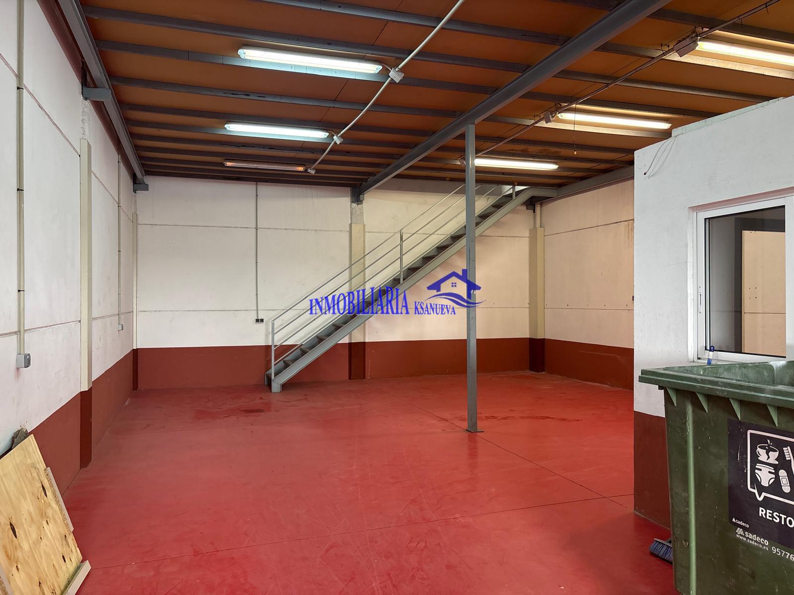 For rent of warehouse in Córdoba