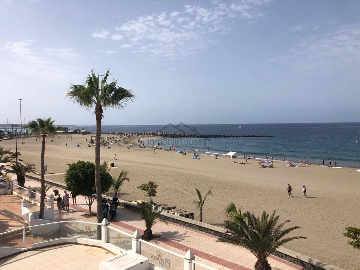 For sale of commercial in Arona