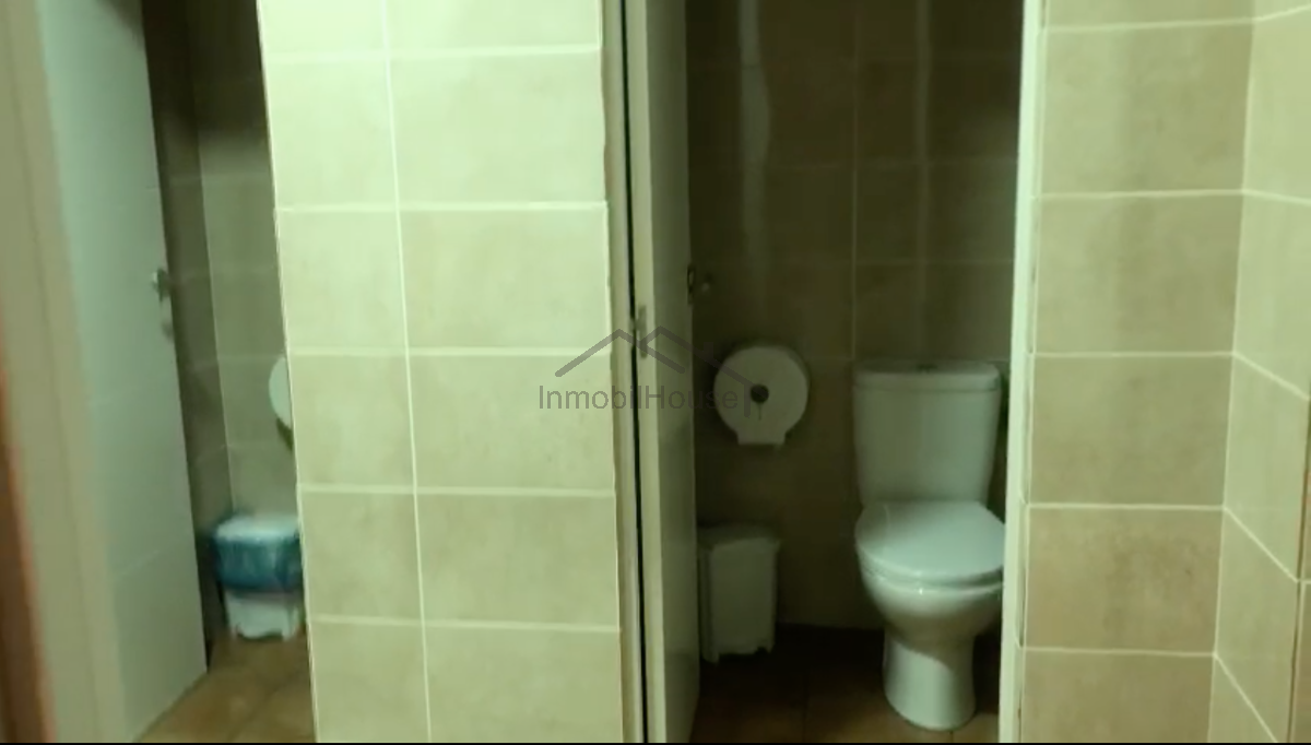 Salgai  lokal komertzialak  Arona