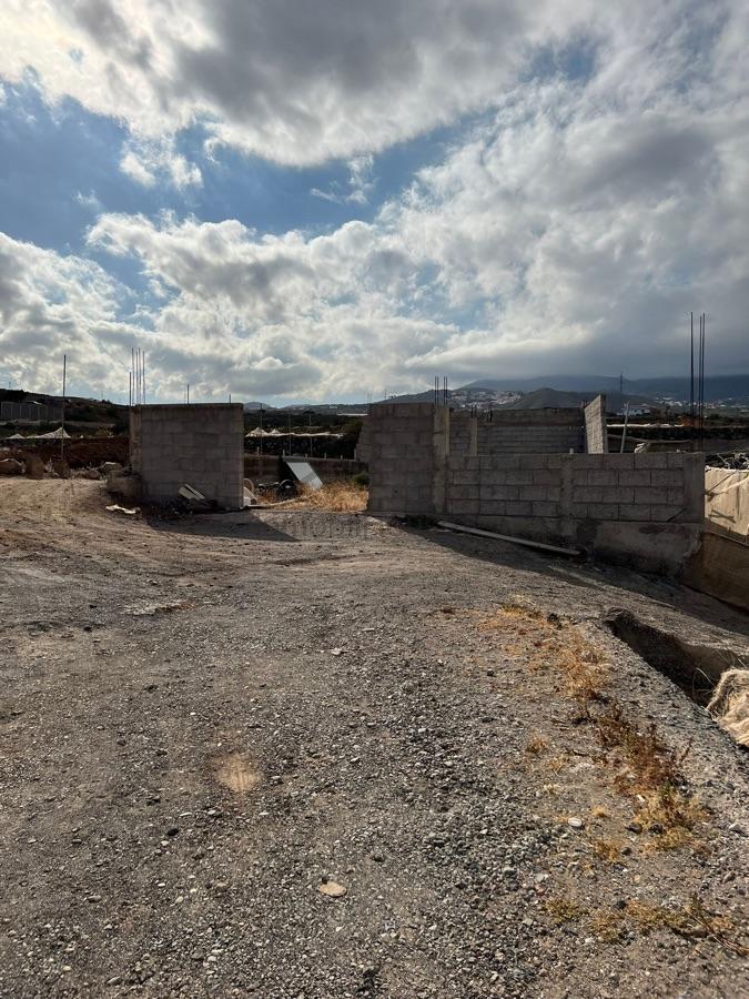 Venta de terreno en San Isidro de Abona