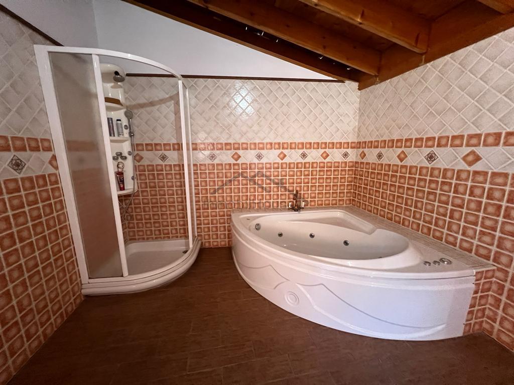 Köp av hus i Arona