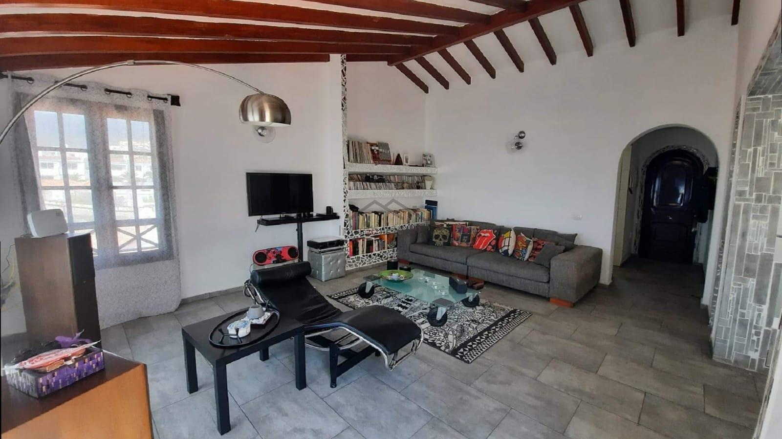 Продажа от

 Домa на Costa Adeje
