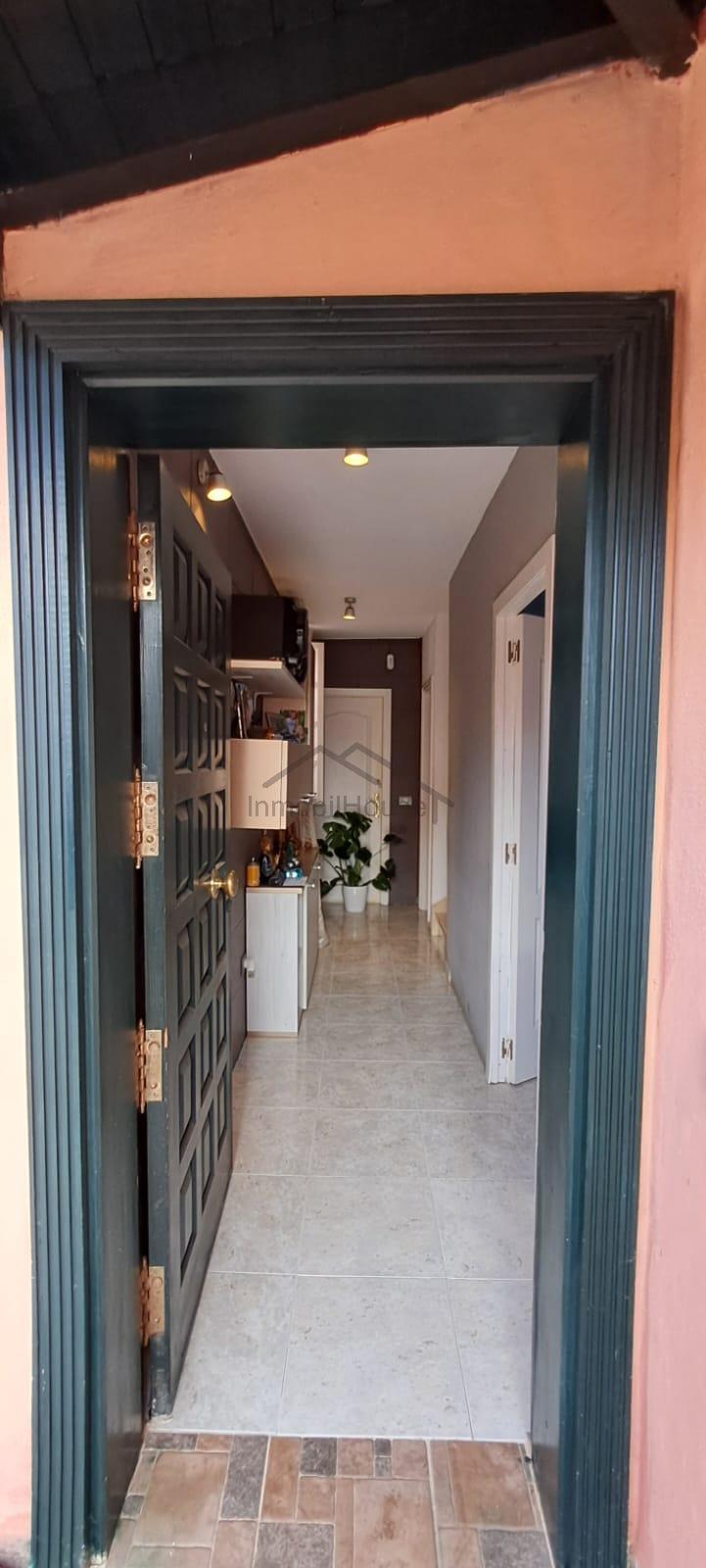 For sale of house in Arona