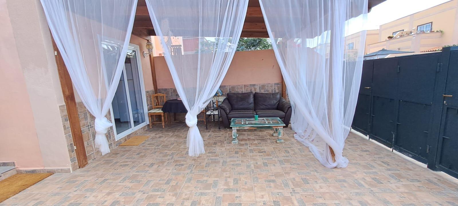 For sale of house in Arona