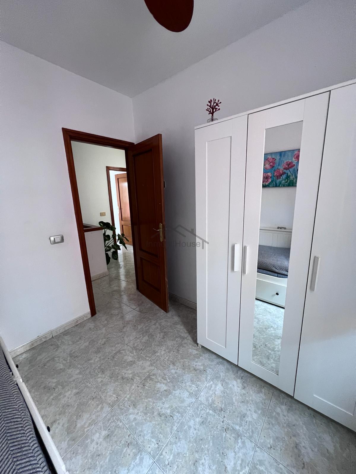 For sale of house in Arona