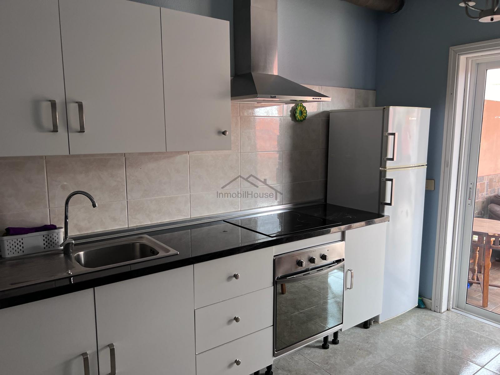 For sale of house in Arona