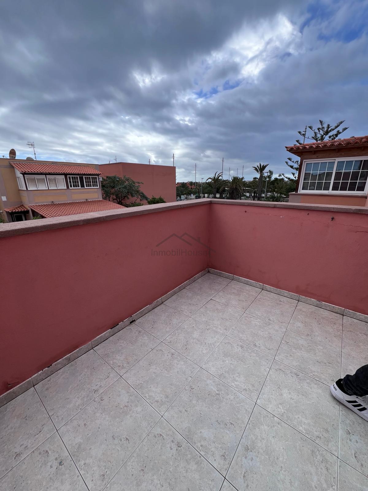 For sale of house in Arona