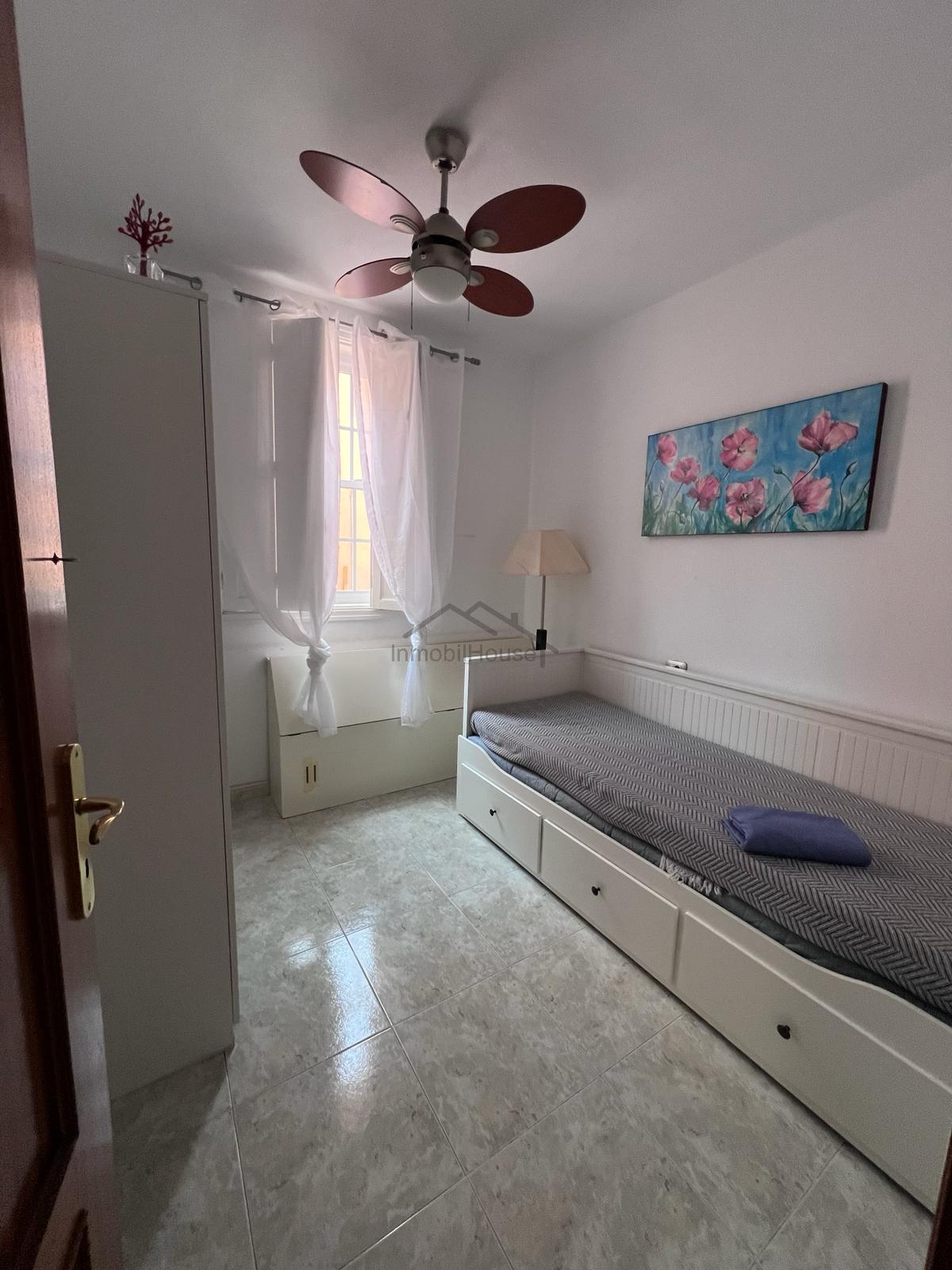 For sale of house in Arona
