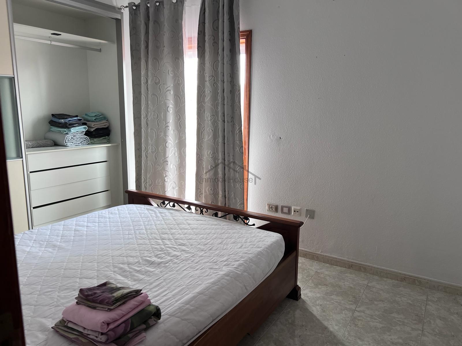 For sale of house in Arona