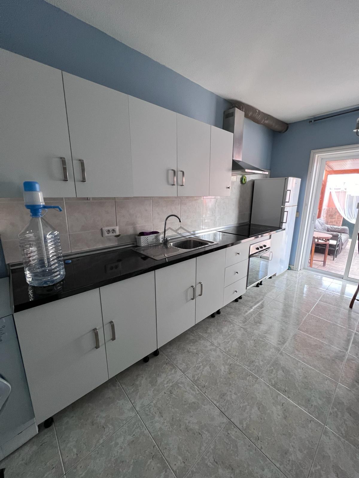 For sale of house in Arona
