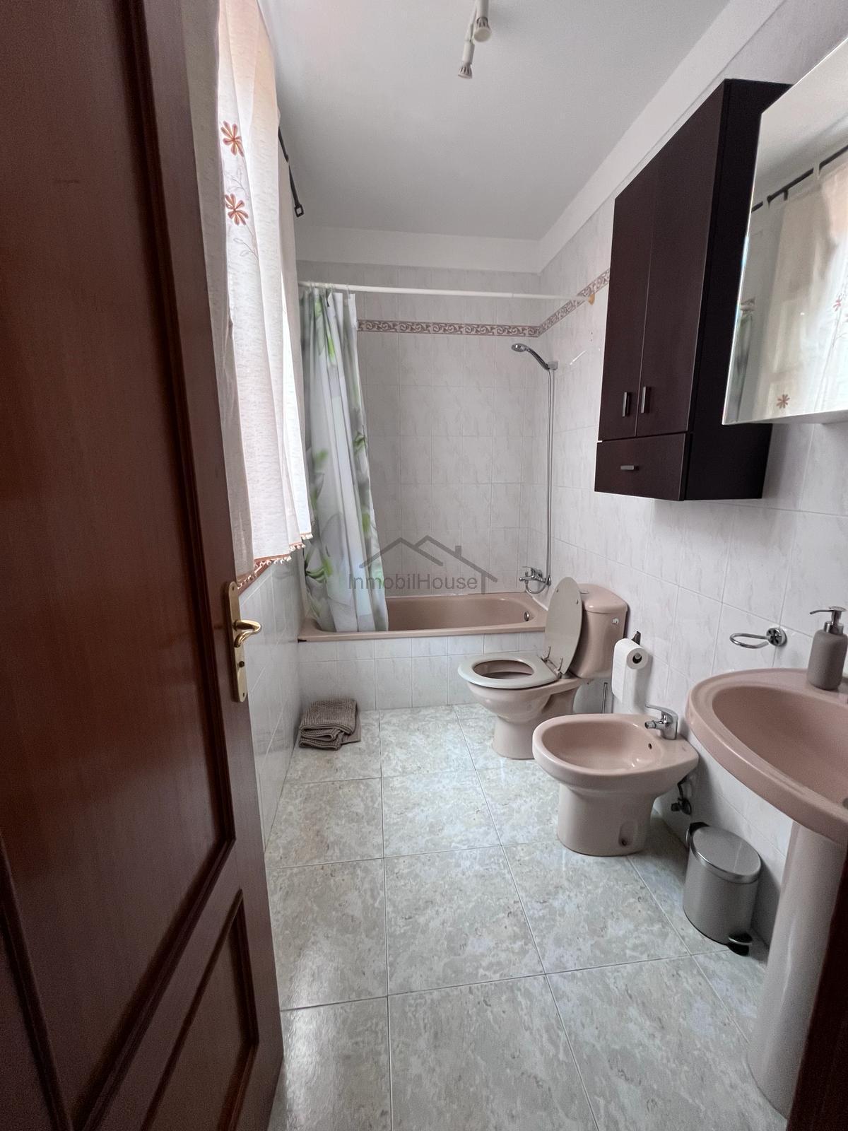 For sale of house in Arona