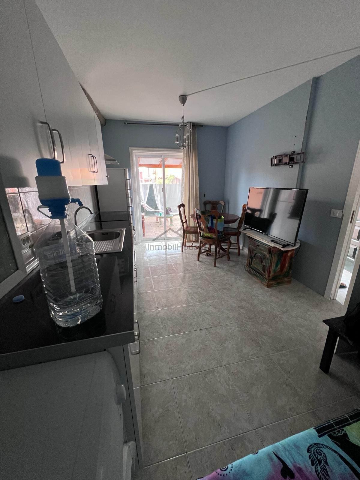 For sale of house in Arona