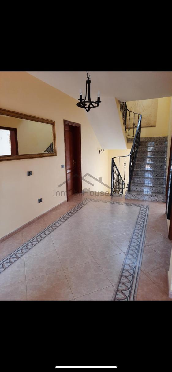 For sale of villa in Arona
